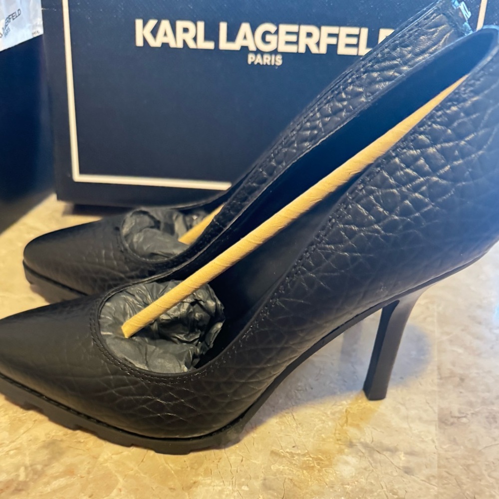 Karl Lagerfeld Paris Black Madelyn lug sole heels size 8.5